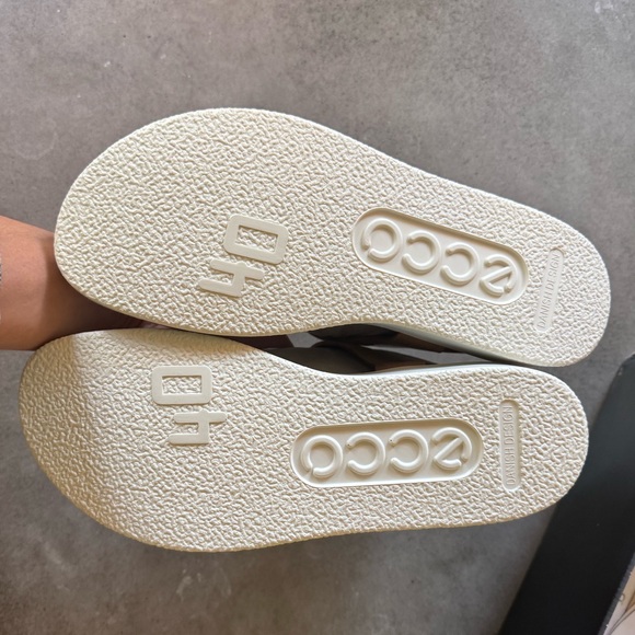 Ecco Women’s Sandal Flow Two Band size 9-9.5 - Picture 5 of 6